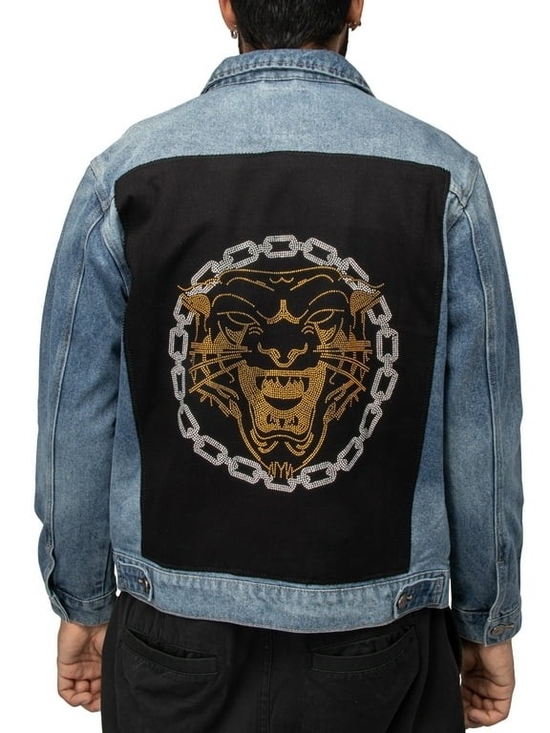 Spring + Mercer Other - Spring + Mercer Denim Jacket with Sparkly Rhineston Tiger And Chain On Back